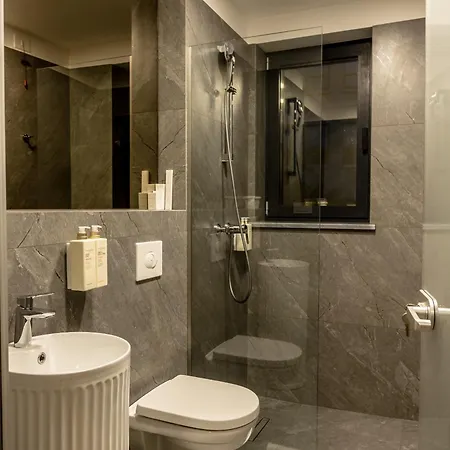Cihoschi Boutique 4*